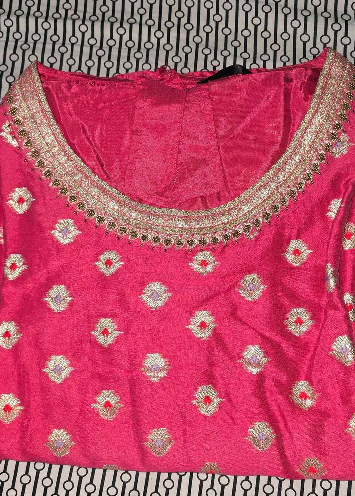 Elegant Pink Embroidered kurta