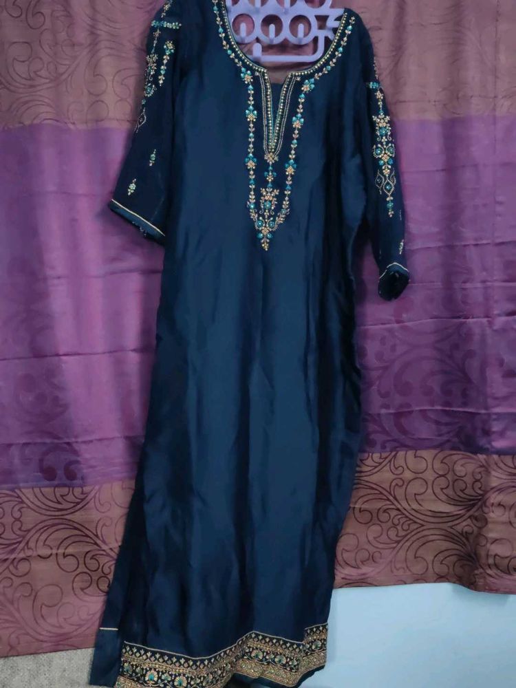 Elegant Embroidered Kurta