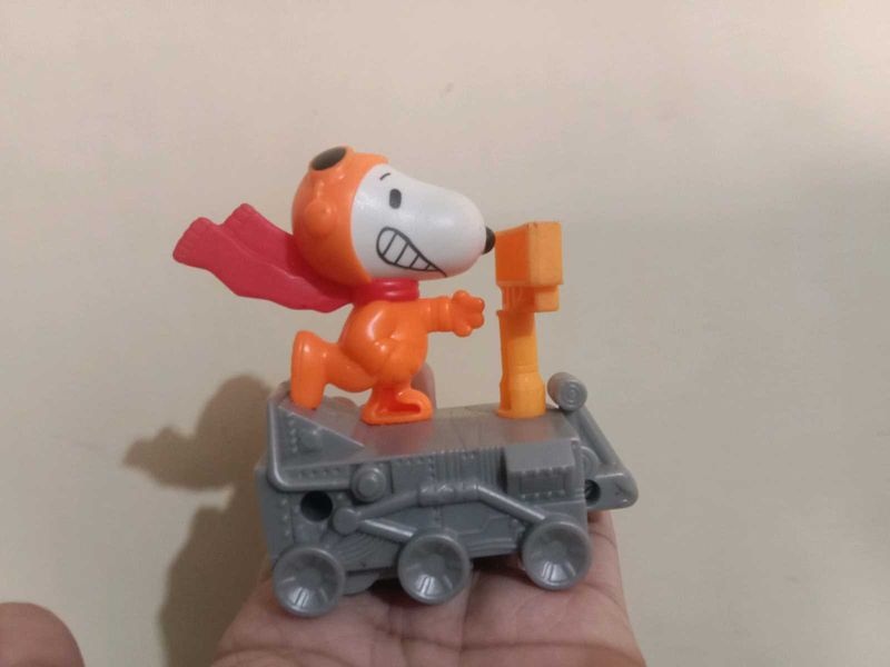 Snoopy Toy Car