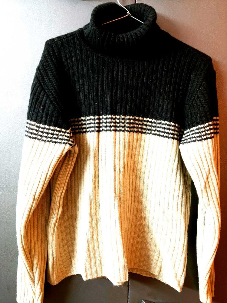 Sweater 🫣 (  Woolen ) 🦙