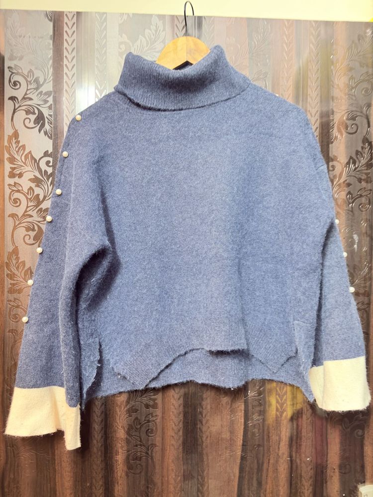 Blue Pearl Detail Turtleneck Sweater