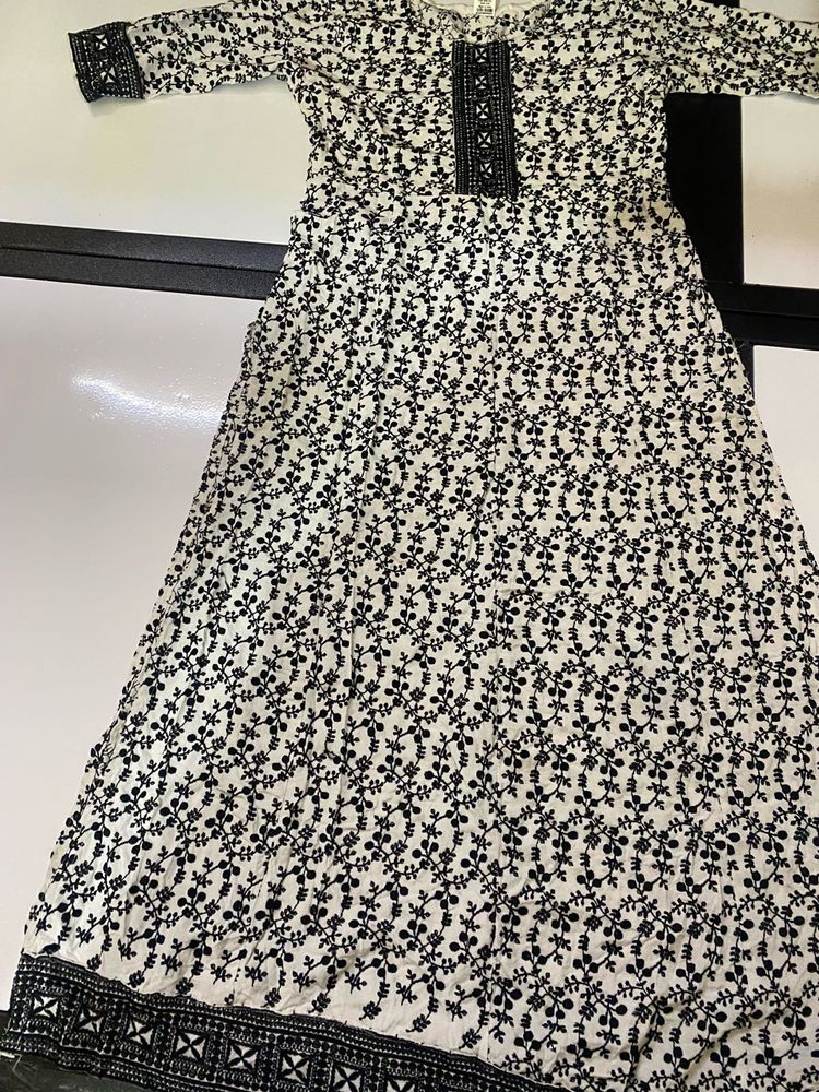 Beautiful Heavy Work Kurti