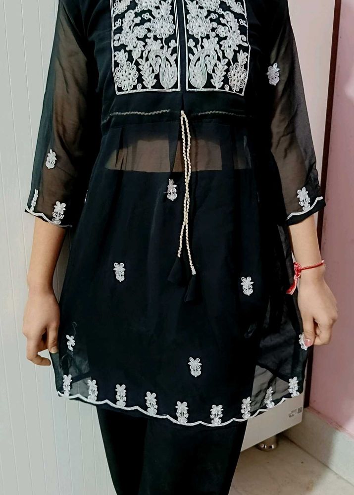 Embroidered Sheer Black Tunic Top 💕