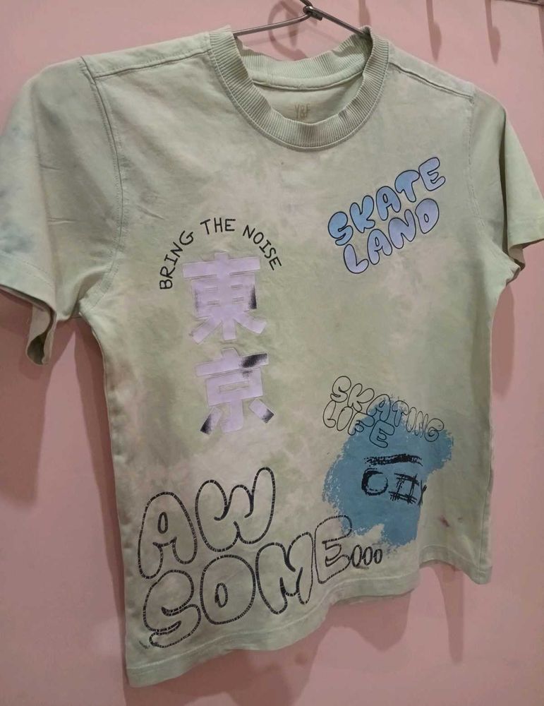 Graphic Print Tee for women