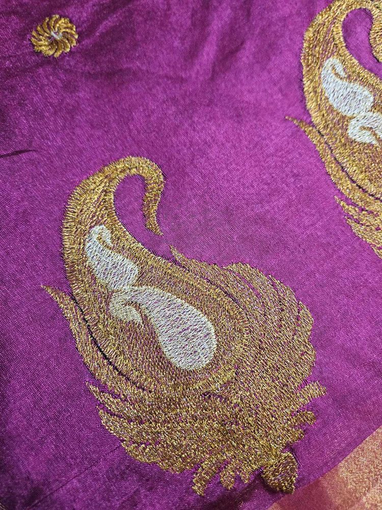 Purple Embroidered Ethnic saree