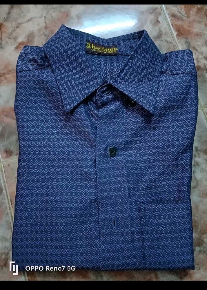Patterned Blue Formal Shirt Size 40