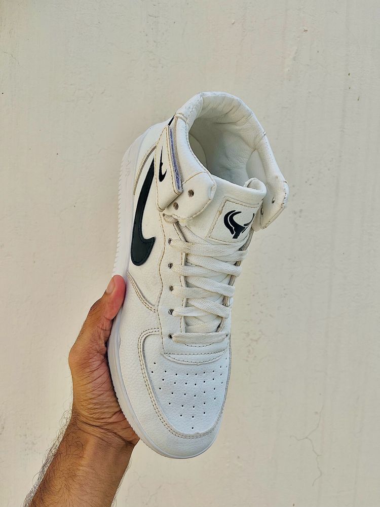 NIKE Airforce 1 Mid High ( Bulls Unisex Edition ) Shoes Available