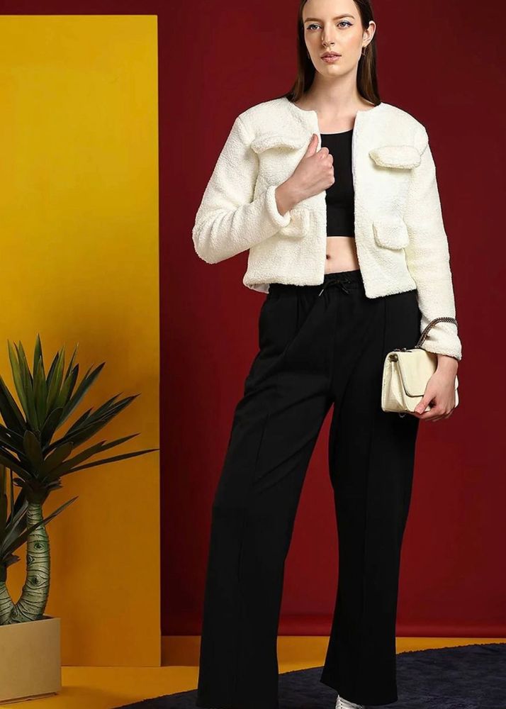 Cozy White Cropped Sweatshirt