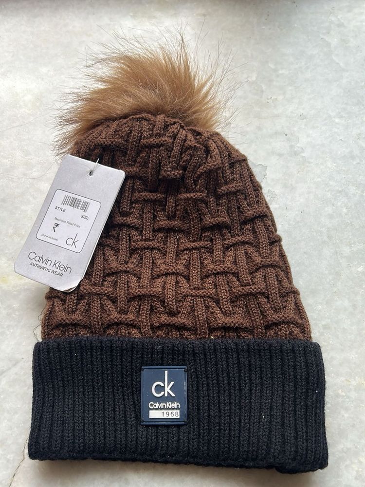 Calvin Klein Pom-Pom Beanie