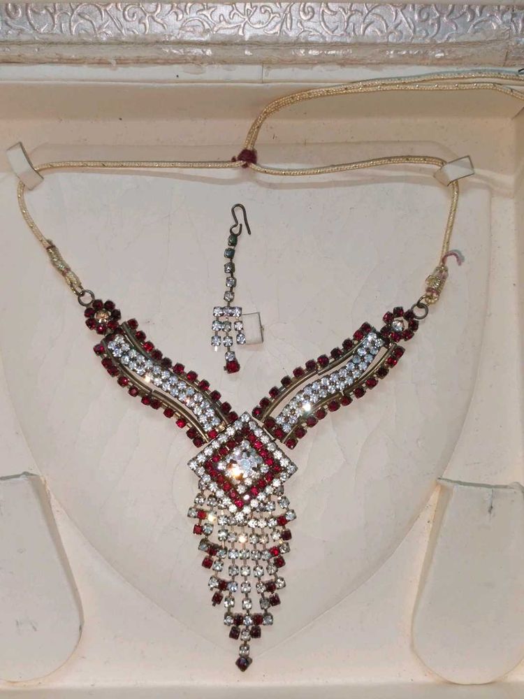 Elegant Indian Jewelry Set