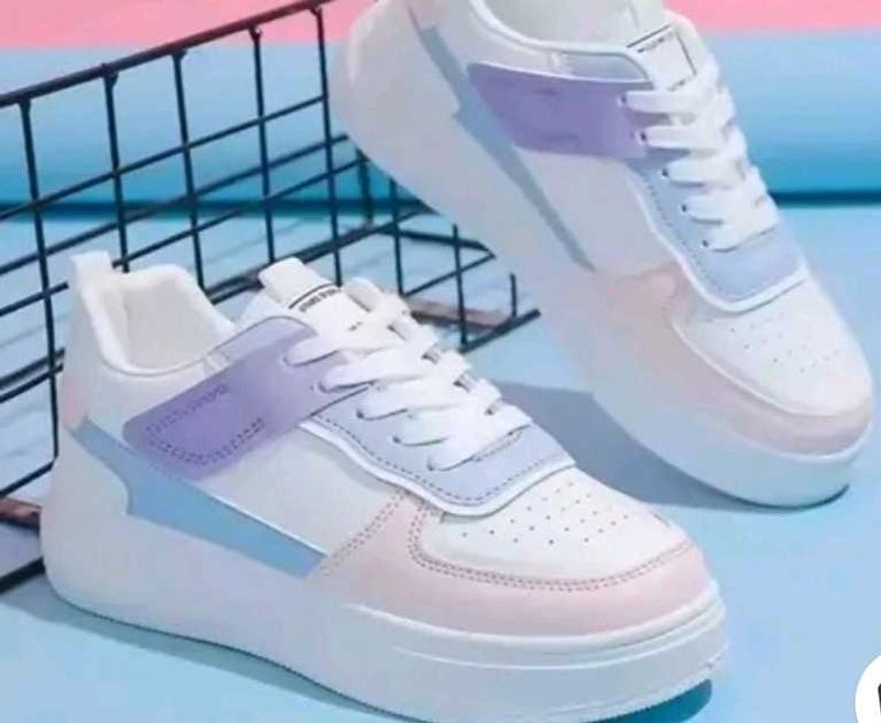 Brand new!!! LAYASA WOMEN SNEAKERS