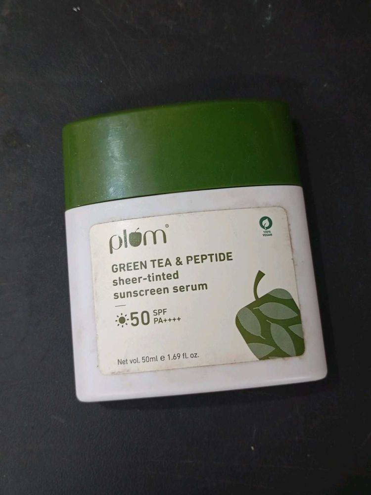 Plum Green Tea Sunscreen Serum