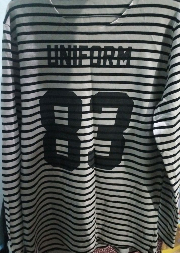 Warm Black And white Sweatshirt