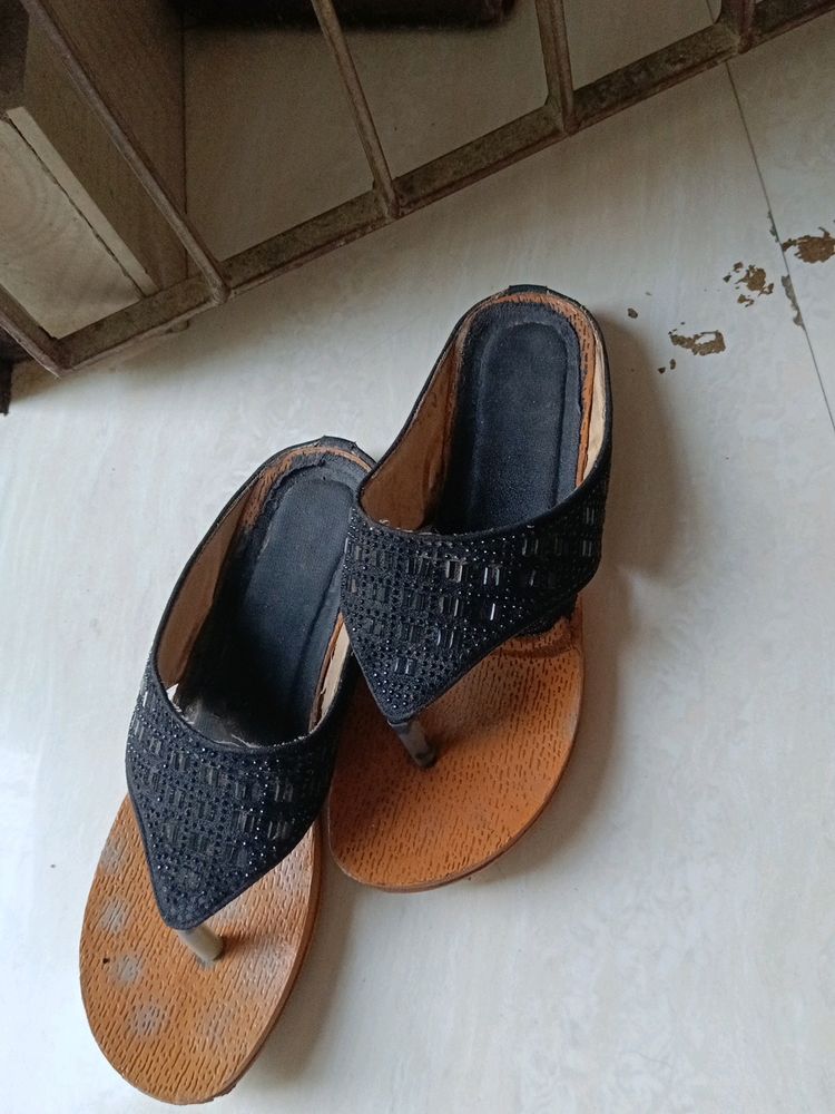 Stylish Black Sandals 👡