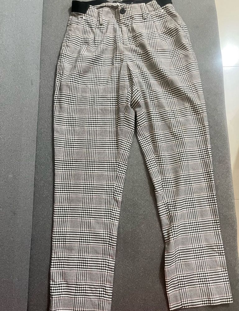 Annabelle Checkered Pants
