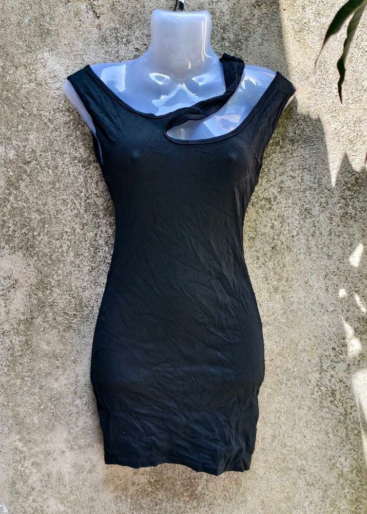 I. SEXY BLACK BODYCON