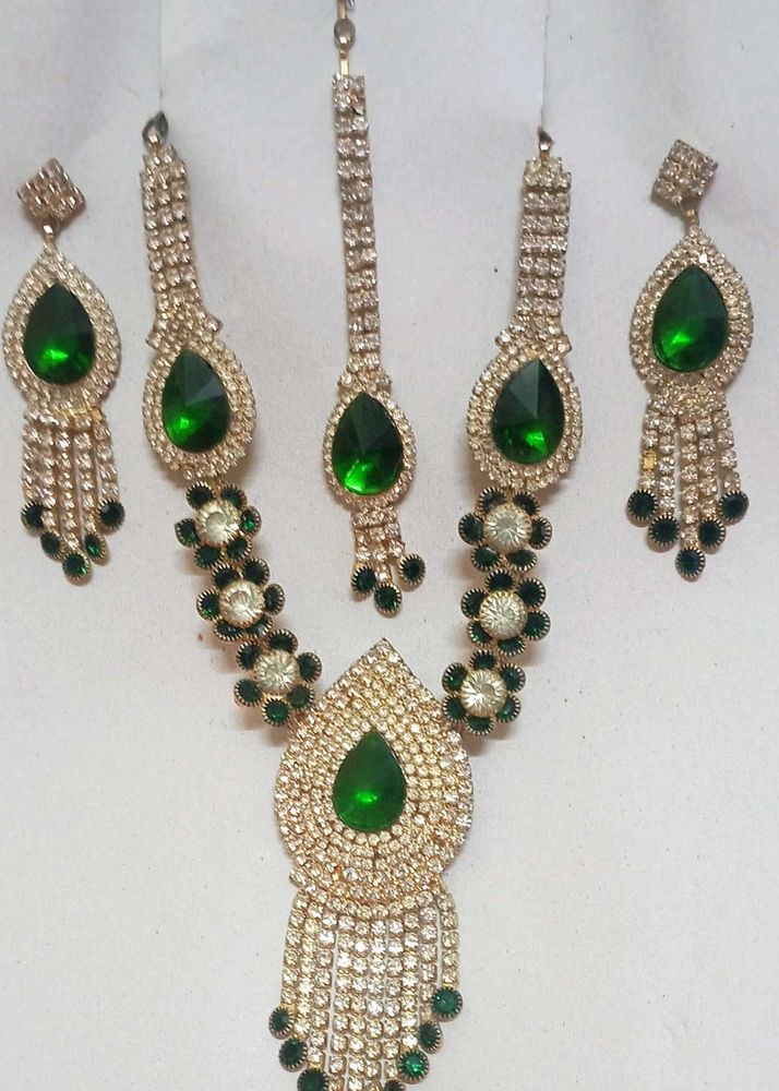Beautiful Jewelry Set