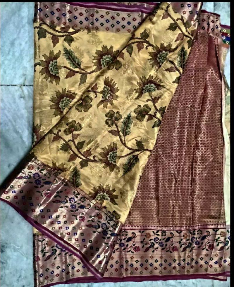 Cream With Meroon Banaras Silk Saree🥰