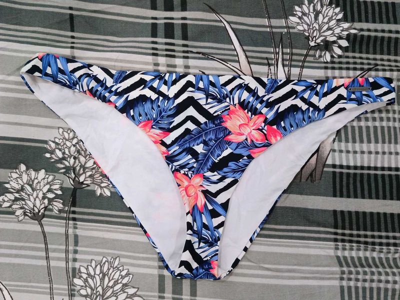 Floral &amp; Zig-Zag Bikini Bottoms