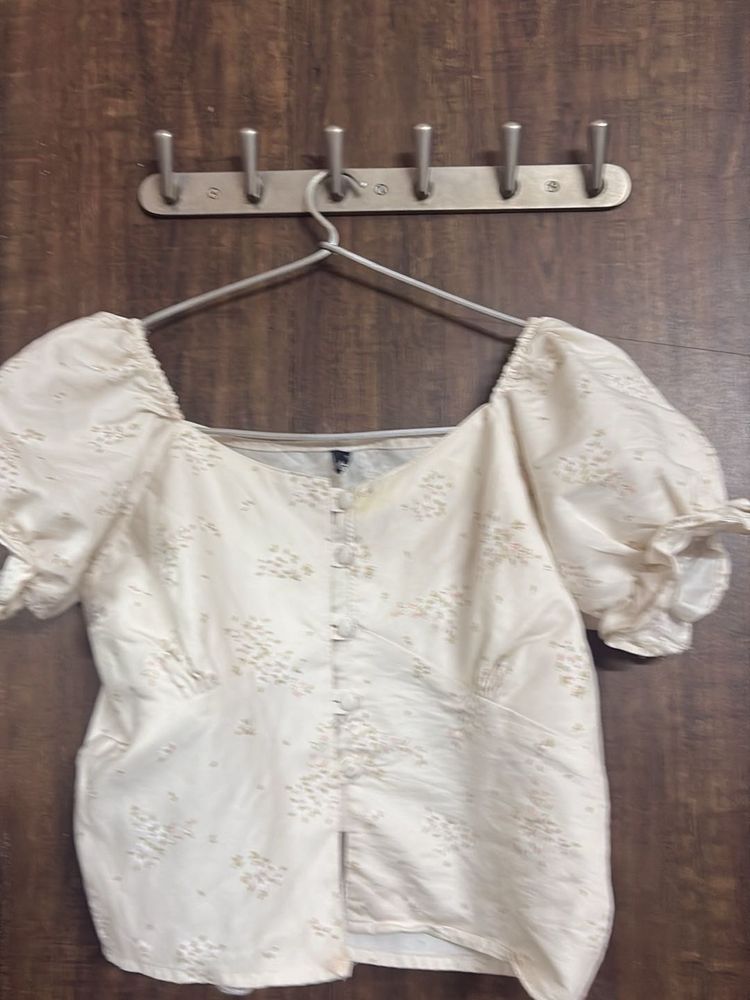 Minimalist Floral Crop Top