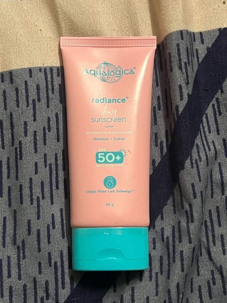 Aqualogica Dewy Radiance Sunscreen