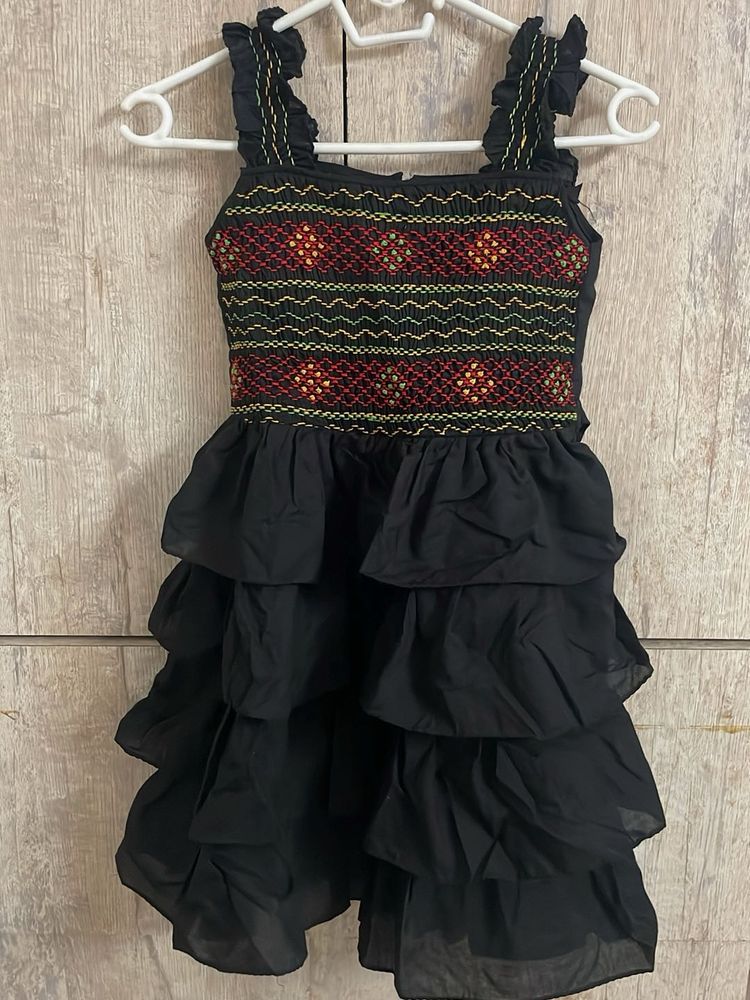 Smock work Ruffled Black Dress