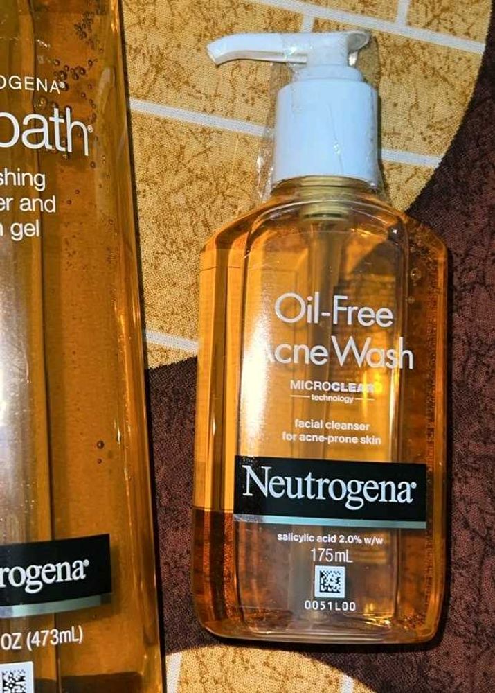 Neutrogena Oil-Free Acne Wash NEW SEALED