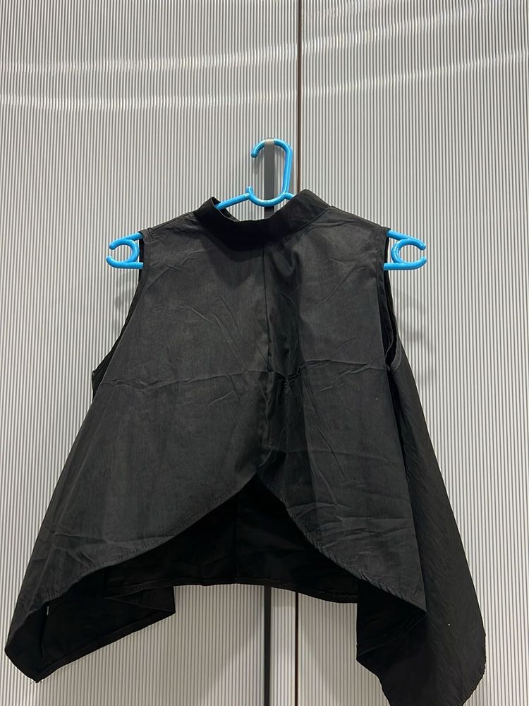 Black Sleeveless Top