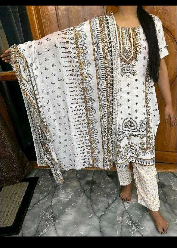 white colour kurta set