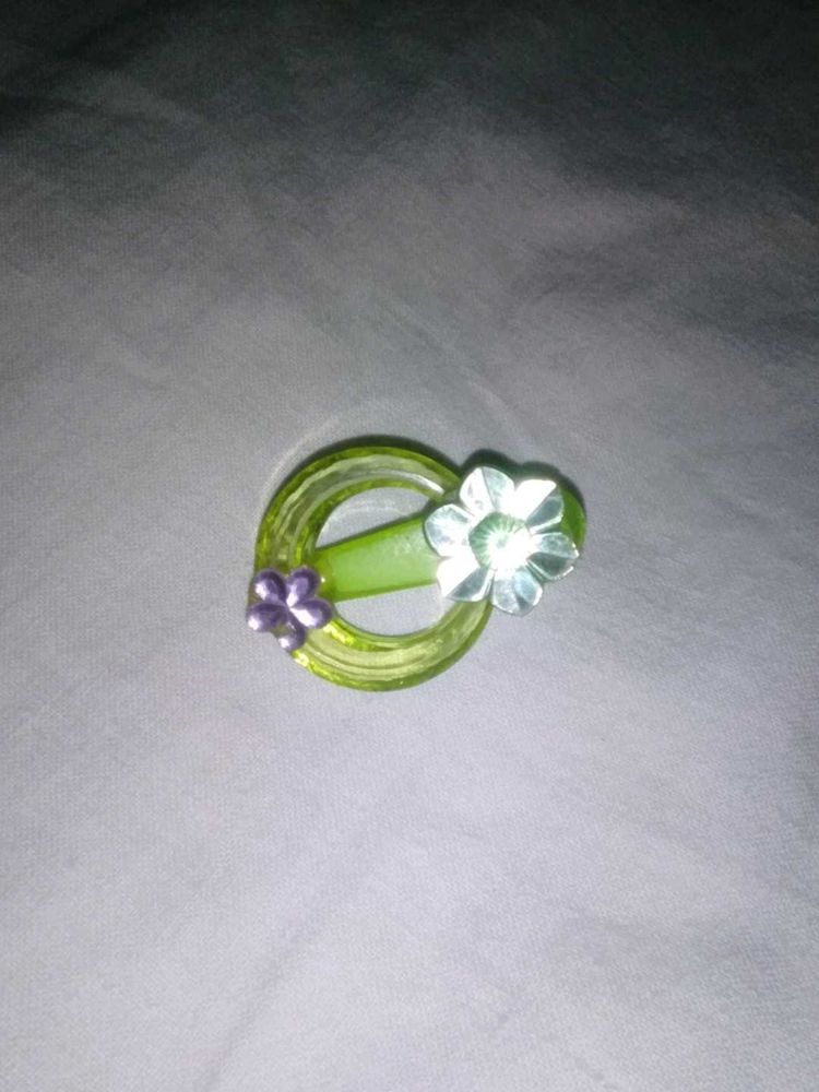 Twoset Floral and One pair Of Black &amp;Purple Clip