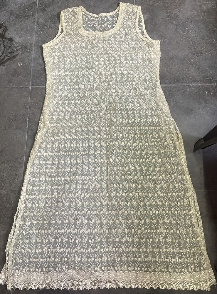 Women&#39;s Net Cream Color Sleeveless Top