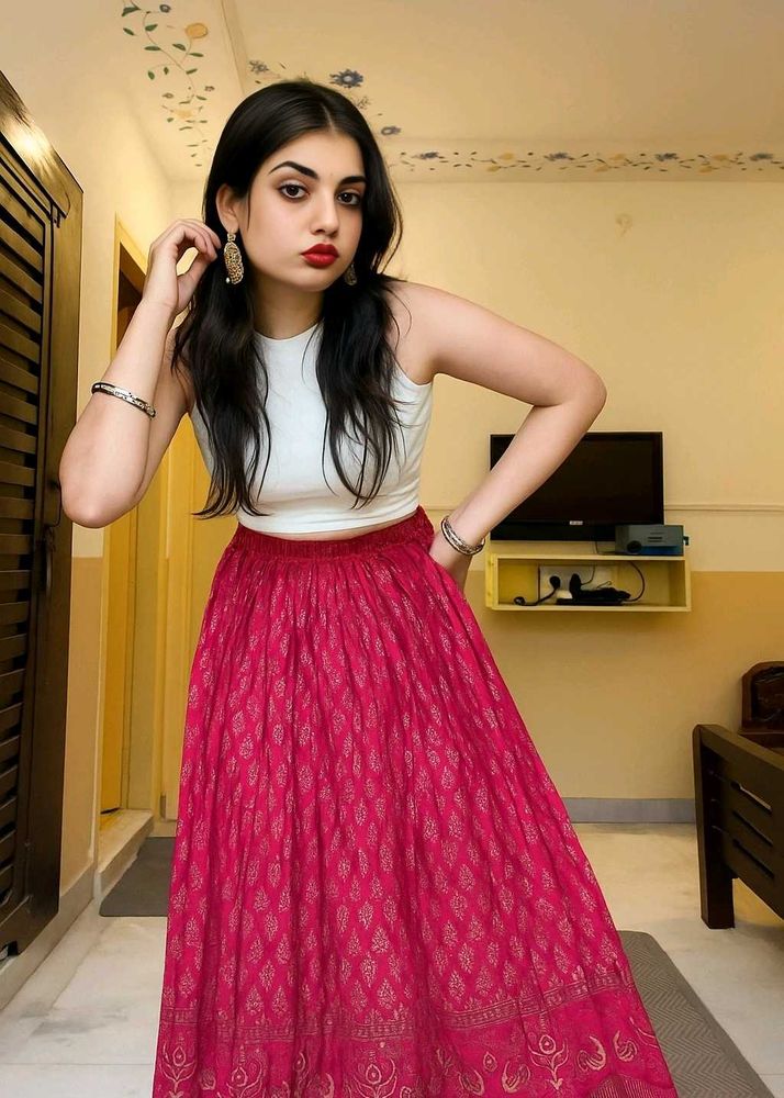 New Pink Long Skirt with Golden Patterns🌸