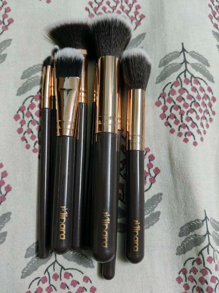Minara Makeup Brush Set