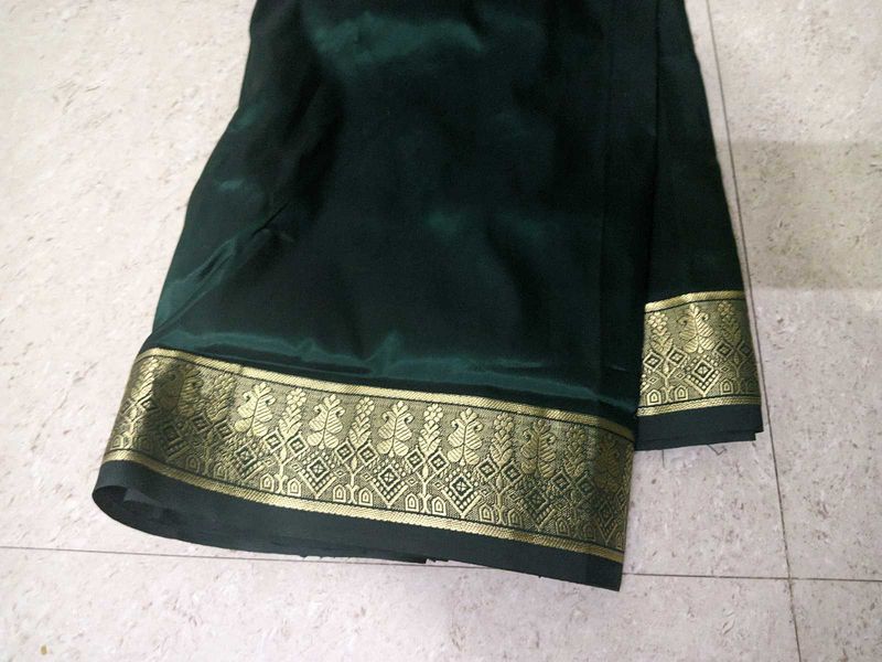 Elegant Dark Green Saree with Gold Border