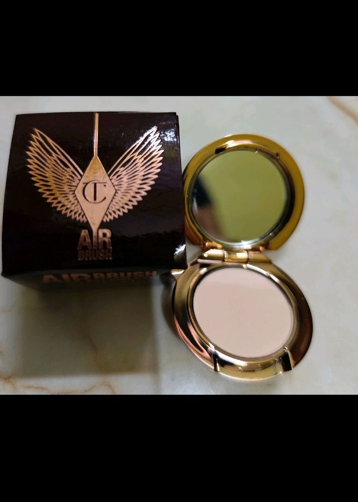 Charlotte Tilbury+Too Faced Lipstick