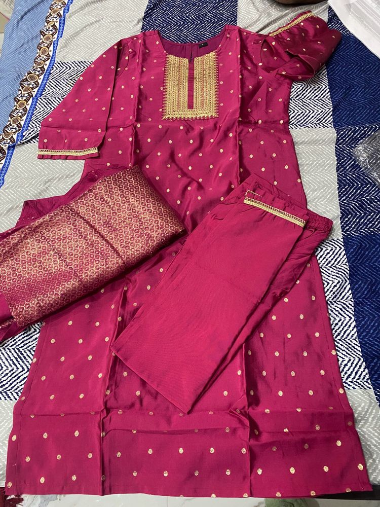 Elegant Pink Kurta Set