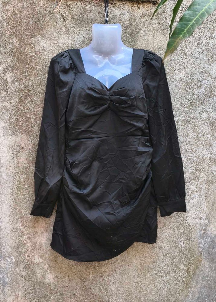 5.20.2 SEXY BLACK BODYCON