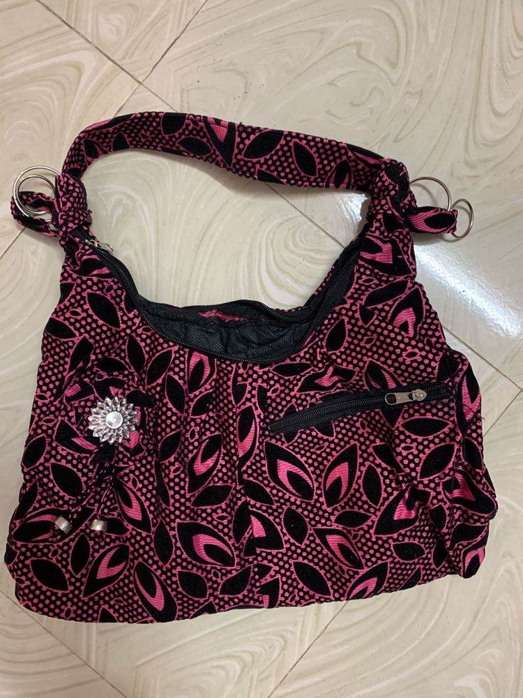 Pink &amp; Black Leafy Hobo Bag