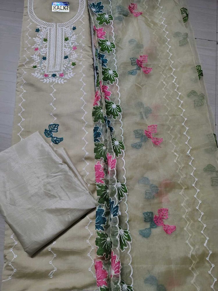 Elegant Embroidered Kurta Set