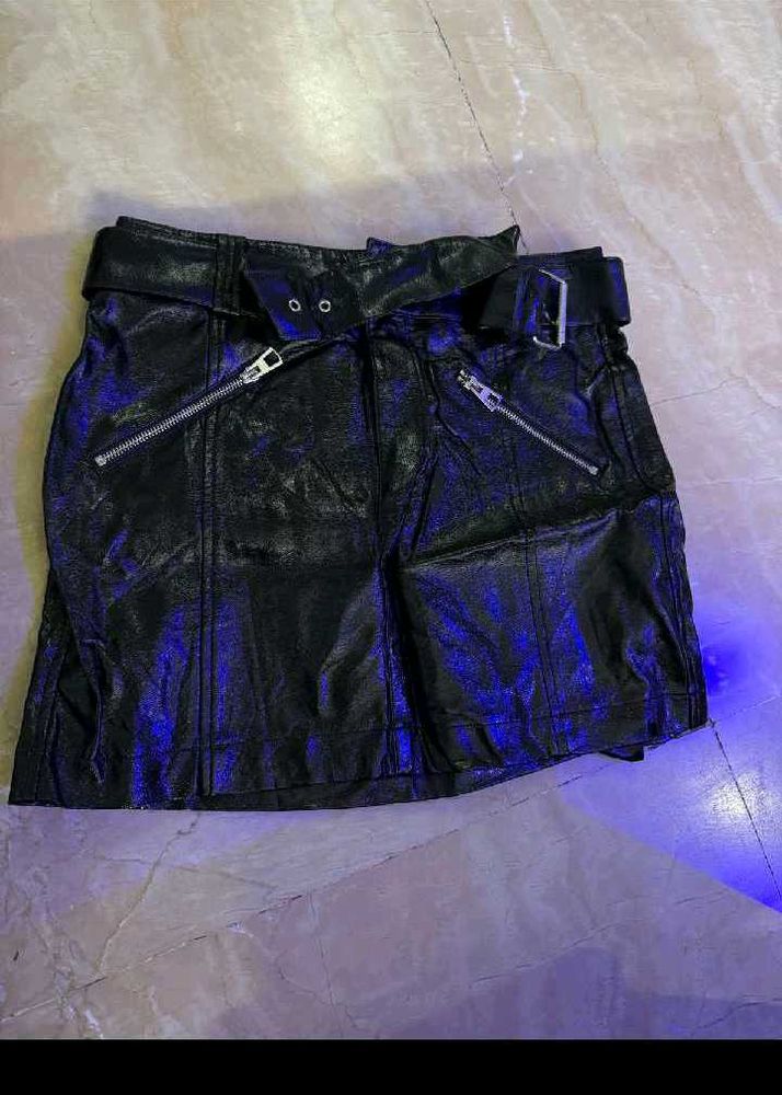 Berksha Leather Short Skirt