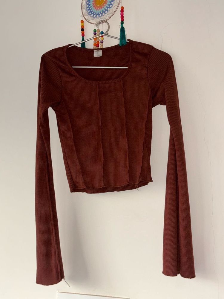 Ribbed Long Sleeve Crop Top