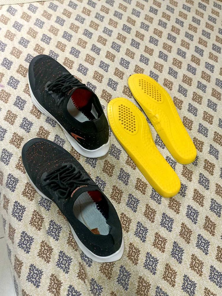 Sneakers with Insoles - Slip On