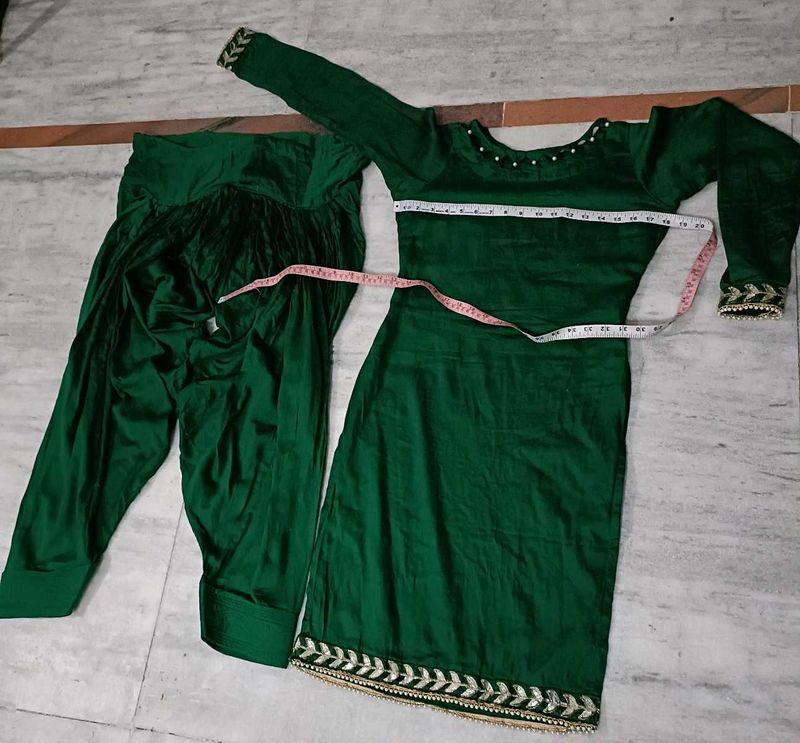 Elegant deginer neck kurta full patiyala ❤️