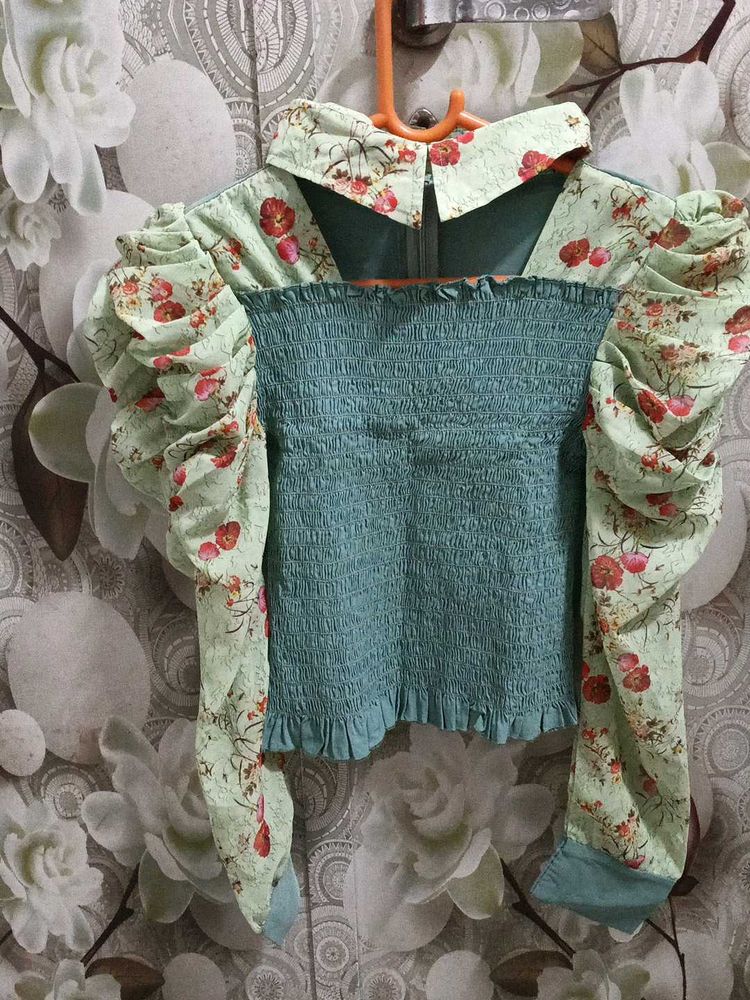 Floral Puff Sleeve Crop Top&amp; Body Mist