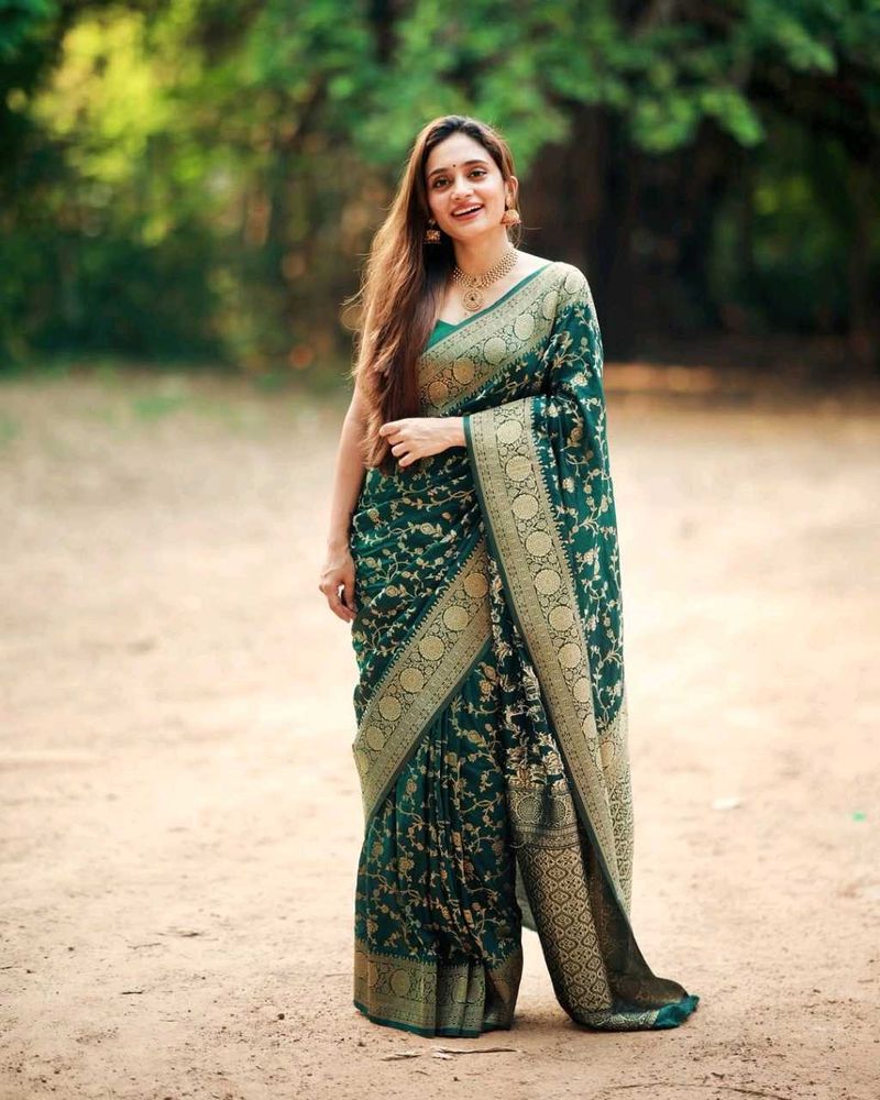 New women Banarasi silk saree For Wedding