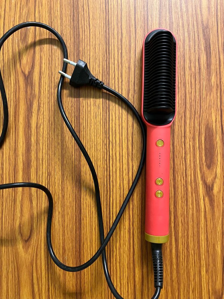Hair Brush &amp; Straightening Built With Comb