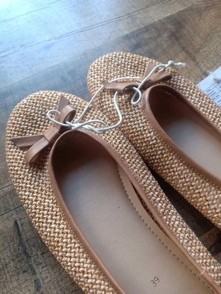 Woven Ballerinas with Bow Detail