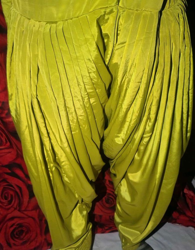 patyali suit creap silk