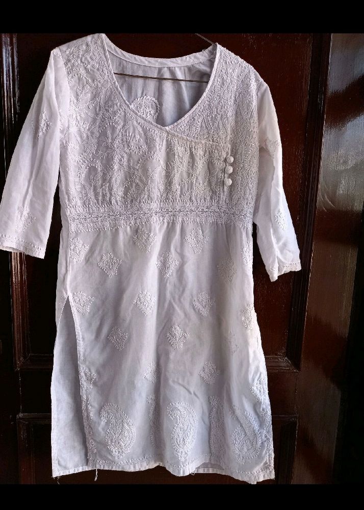 White Chiknakari Kurta