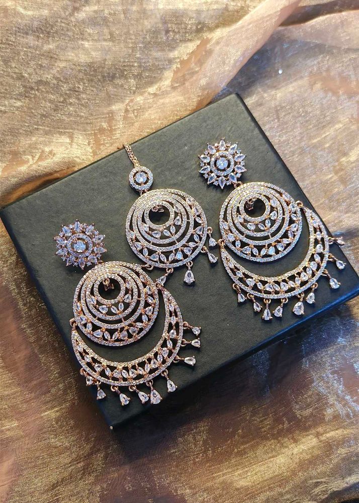 Earrings With maangtika